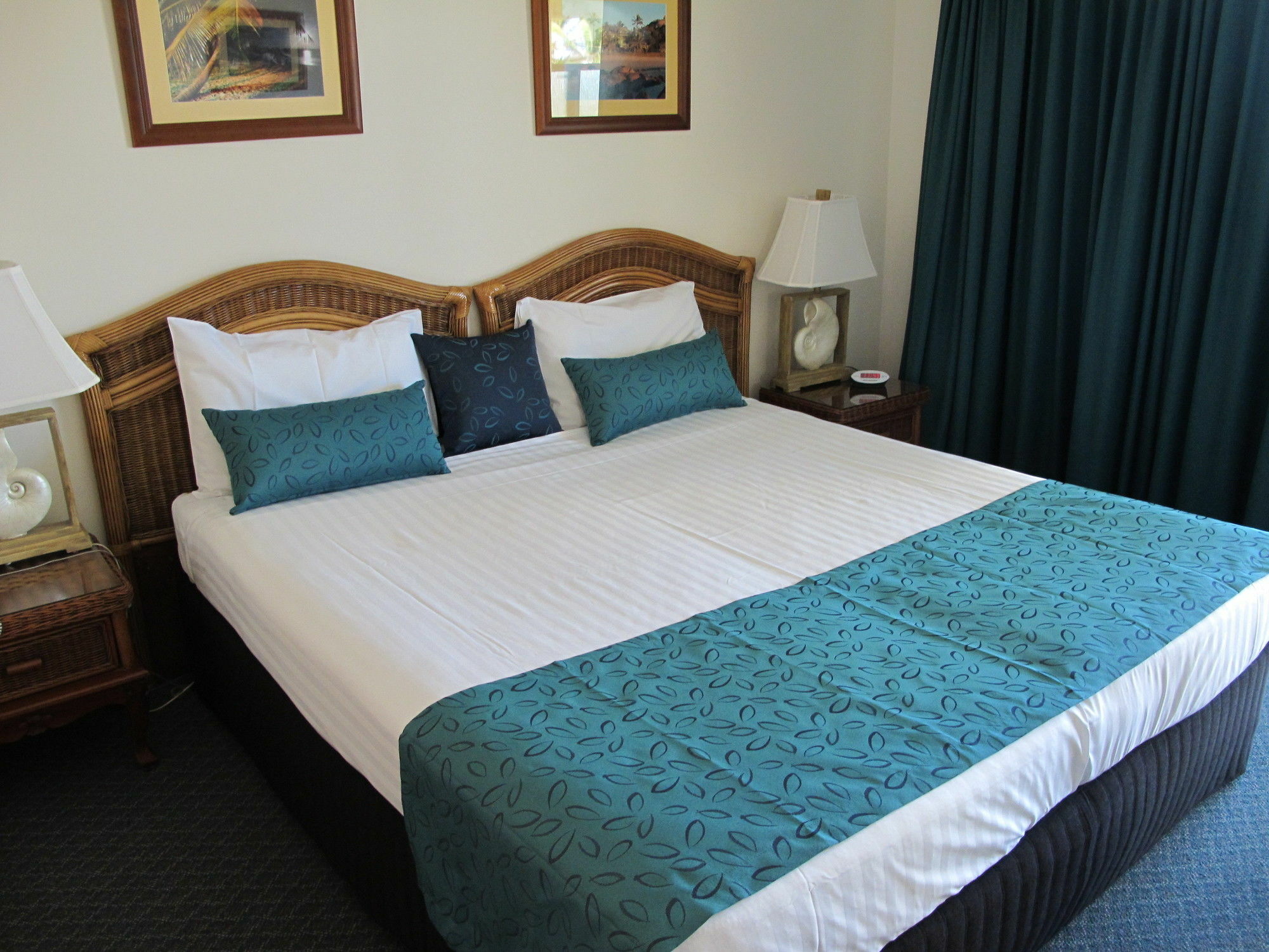 Rose Bay Resort Bowen Exterior foto